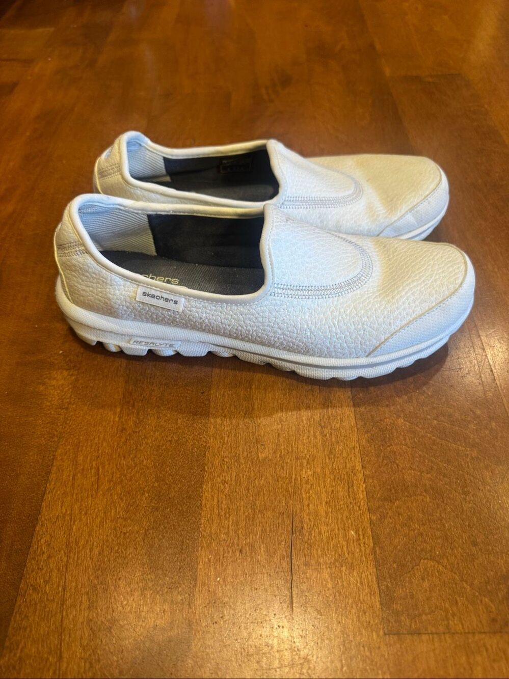 Skechers GOwalk Women’s Size 7 White Resalyte Slip-On Walking Shoes 13519